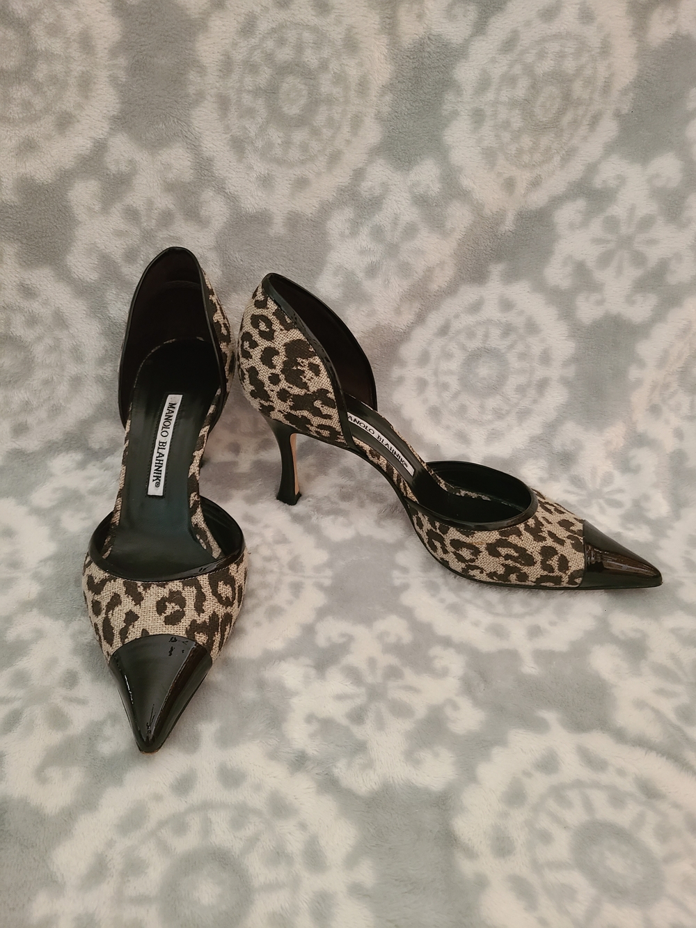 Manolo Blahnik Leopard Print Pointed Toe Pumps Size 8 38.5